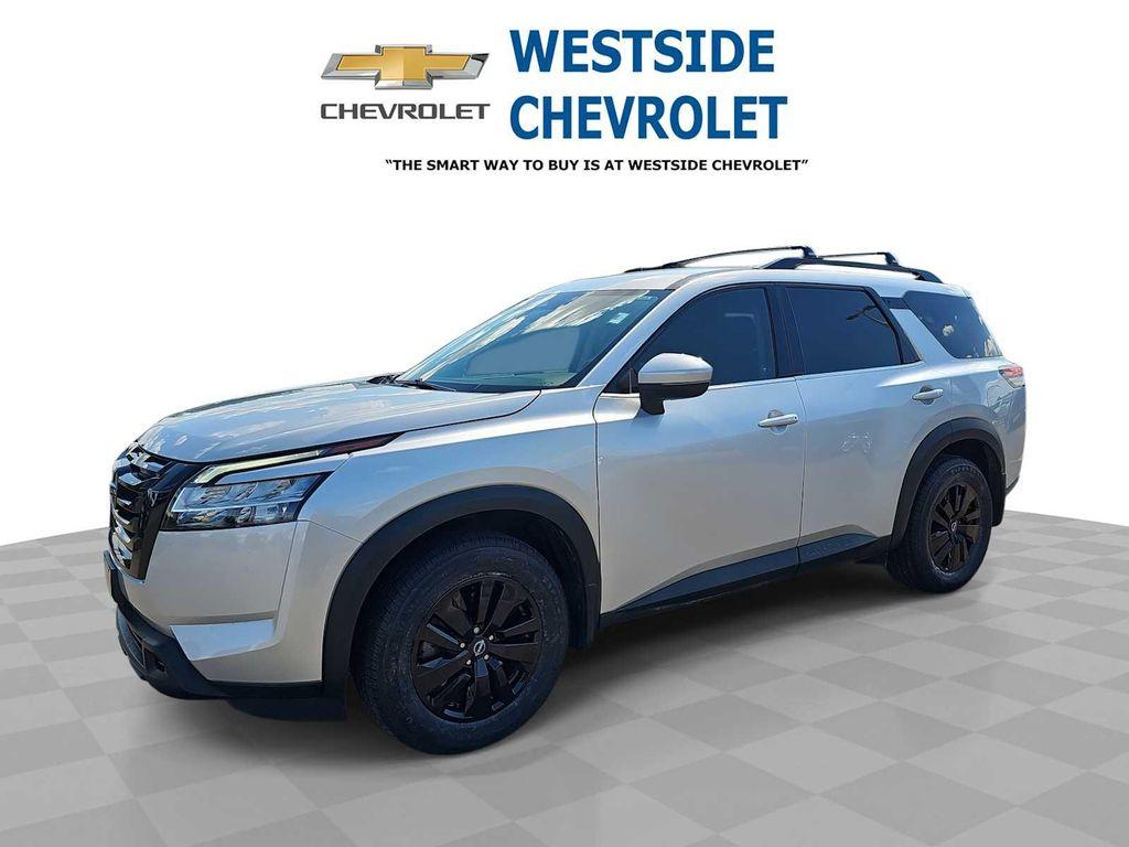 2022 Brilliant Silver Metallic Nissan Pathfinder