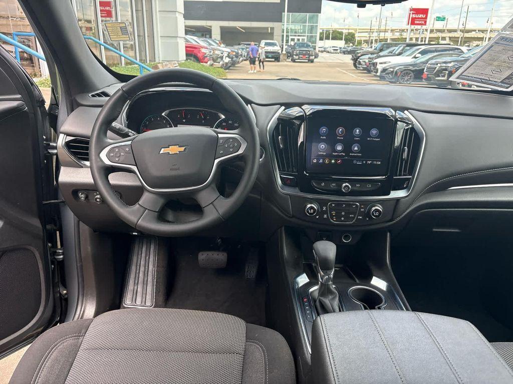 used 2023 Chevrolet Traverse car, priced at $30,991