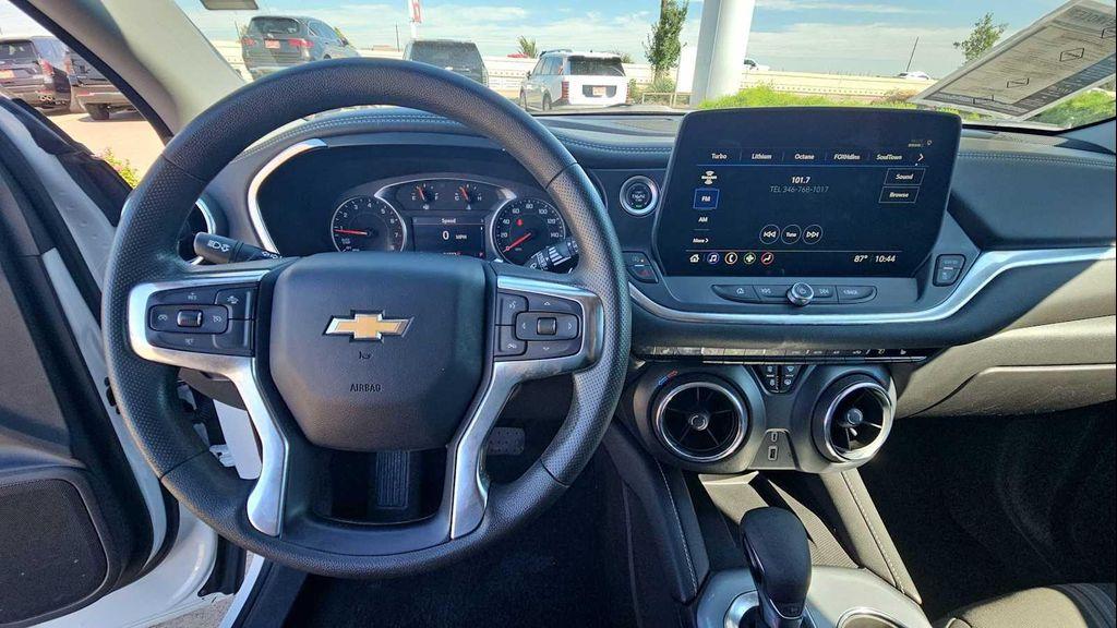used 2024 Chevrolet Blazer car, priced at $24,899