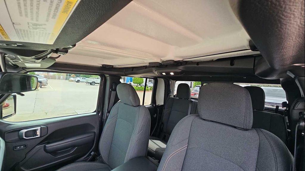 used 2025 Jeep Gladiator car, priced at $38,399