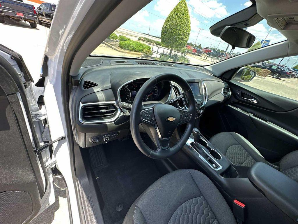 used 2021 Chevrolet Equinox car, priced at $17,199