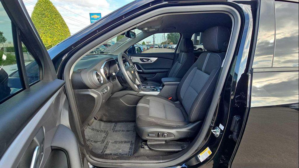 used 2024 Chevrolet Blazer car, priced at $25,299
