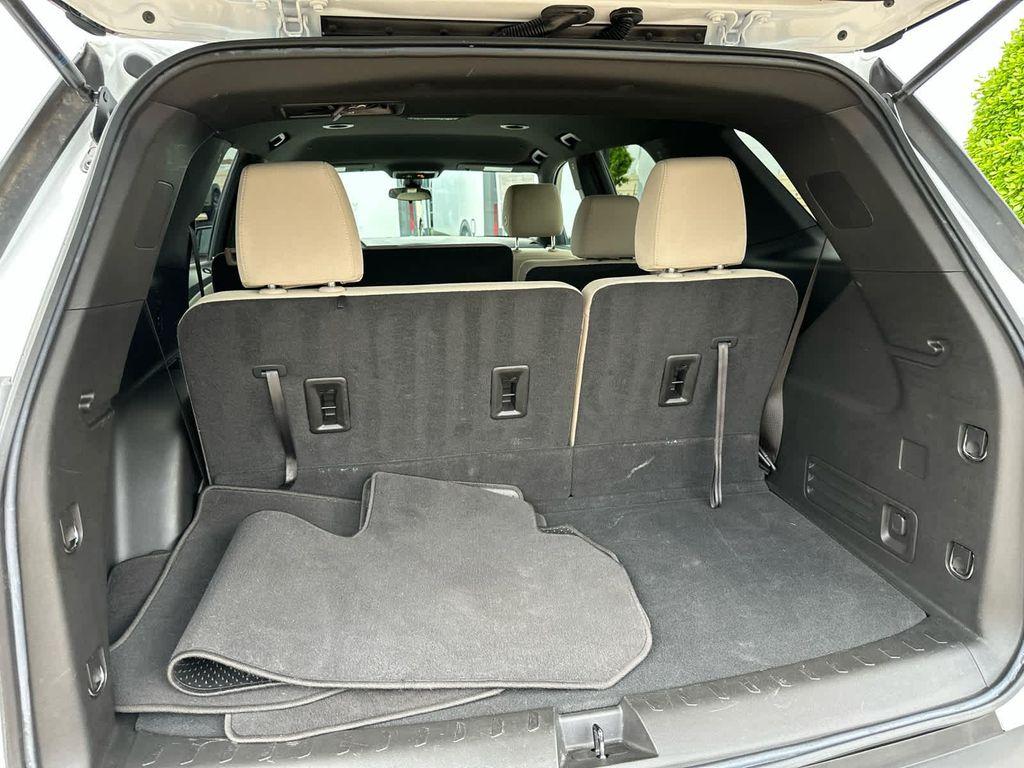 used 2023 Chevrolet Traverse car, priced at $28,991