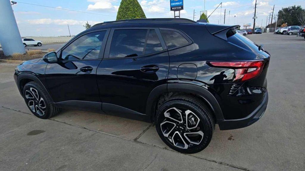 used 2024 Chevrolet Trax car, priced at $21,991