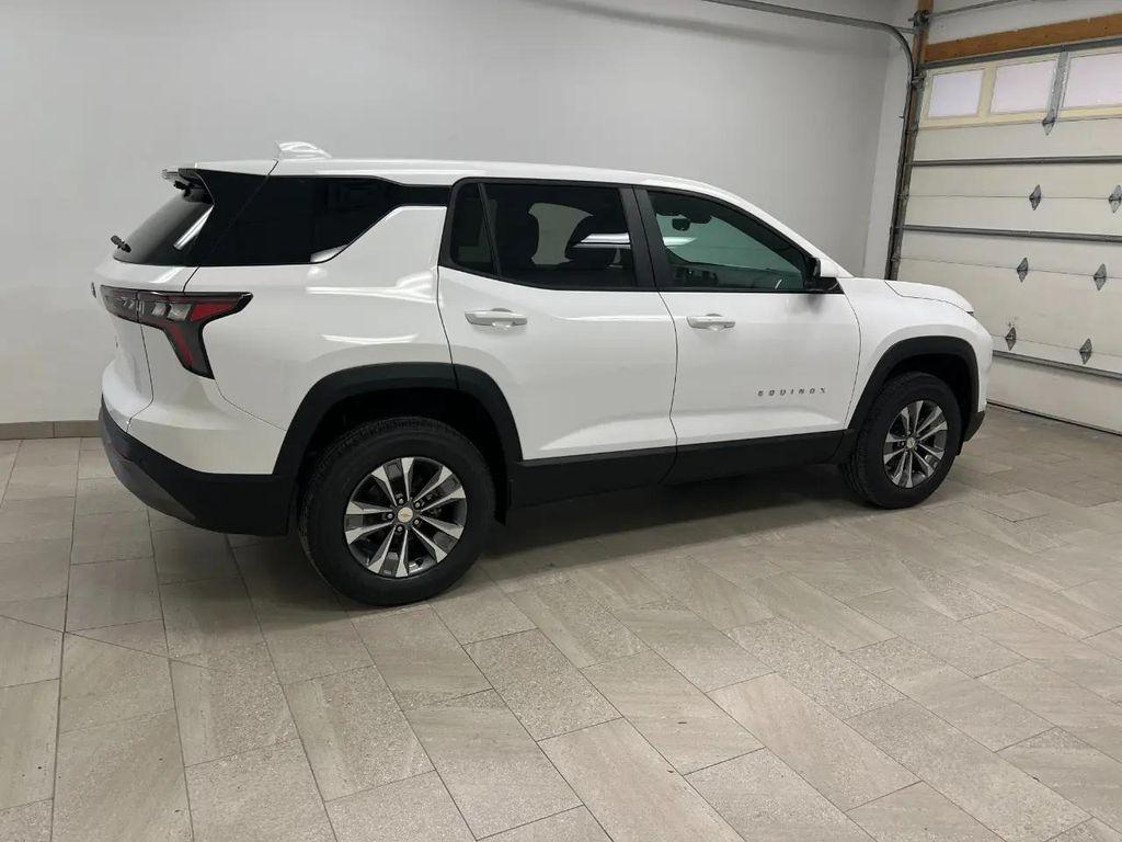 new 2026 Chevrolet Equinox car, priced at $34,115