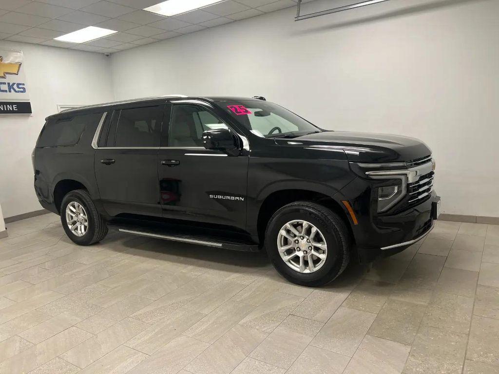 used 2025 Chevrolet Suburban car, priced at $62,000
