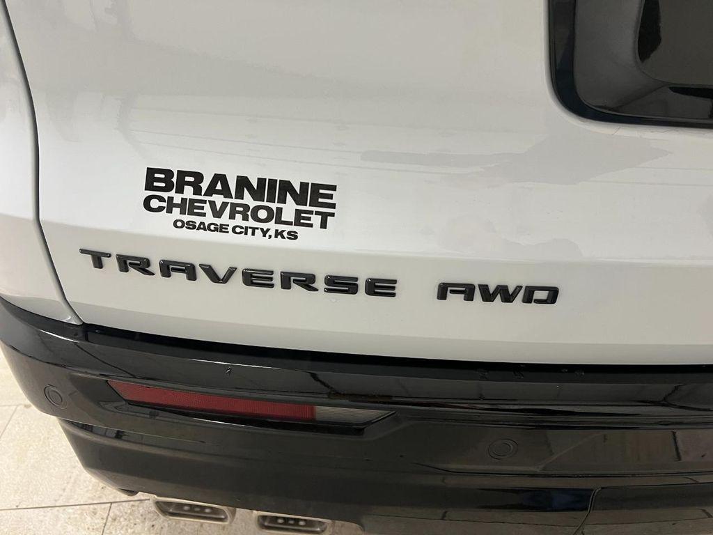 new 2026 Chevrolet Traverse car, priced at $62,885