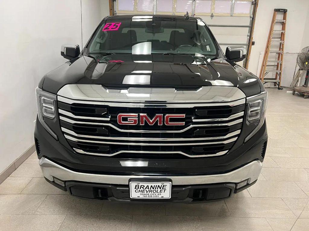 used 2025 GMC Sierra 1500 car, priced at $42,900