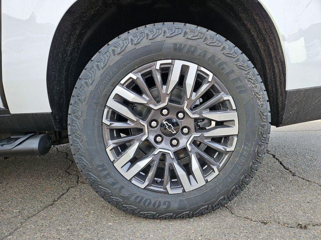 new 2026 Chevrolet Suburban car, priced at $86,419