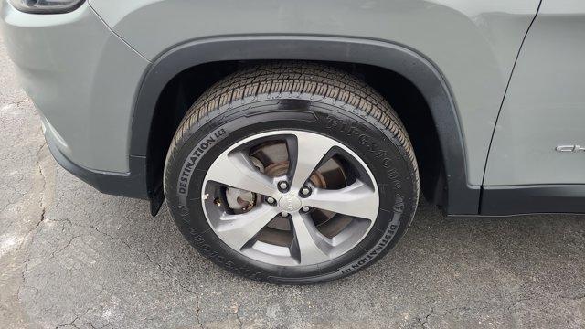 used 2020 Jeep Cherokee car, priced at $18,489