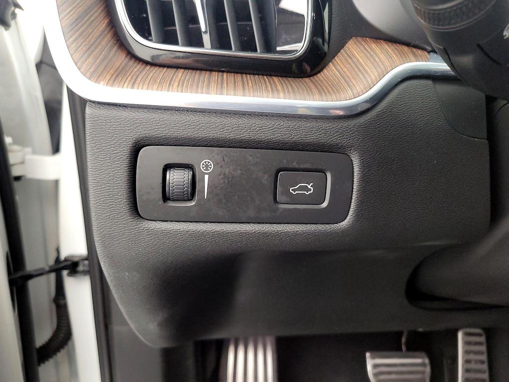 used 2020 Volvo XC60 car, priced at $24,998