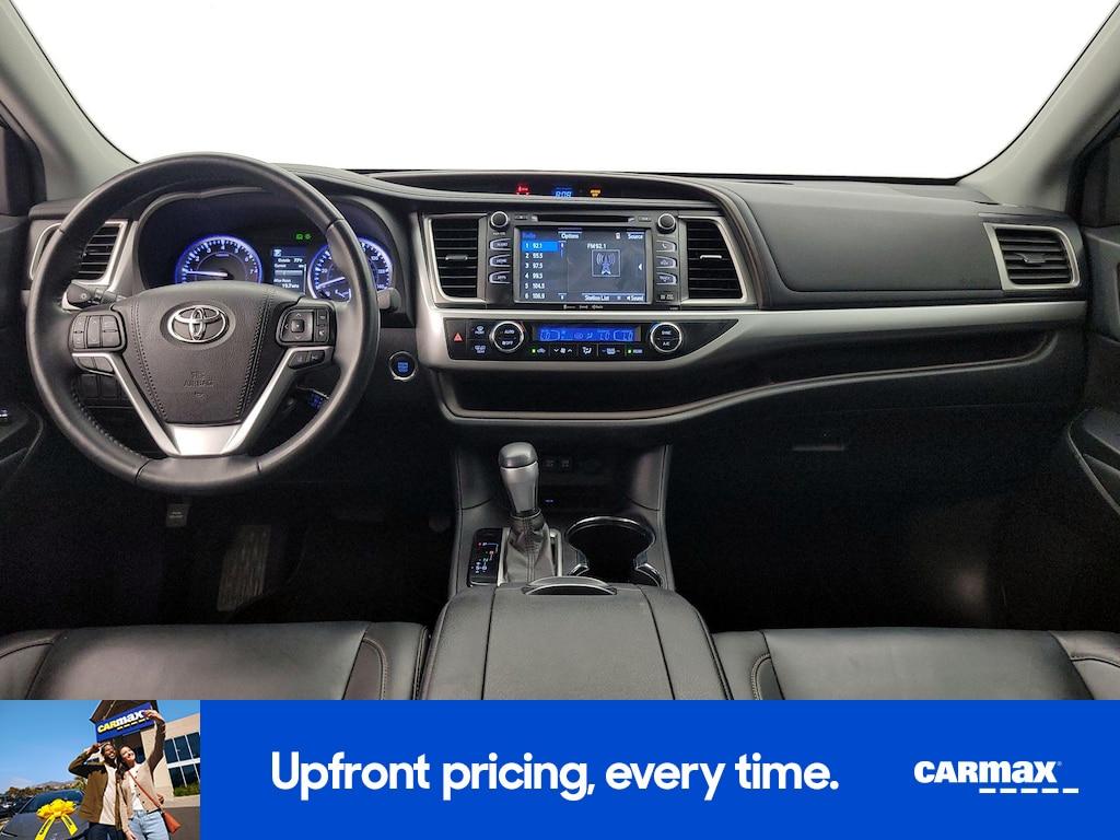 used 2019 Toyota Highlander car, priced at $24,998