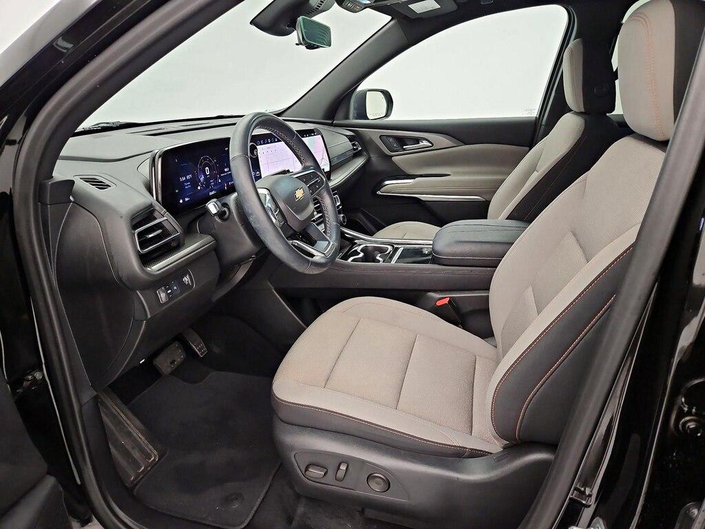 used 2024 Chevrolet Traverse car, priced at $38,998