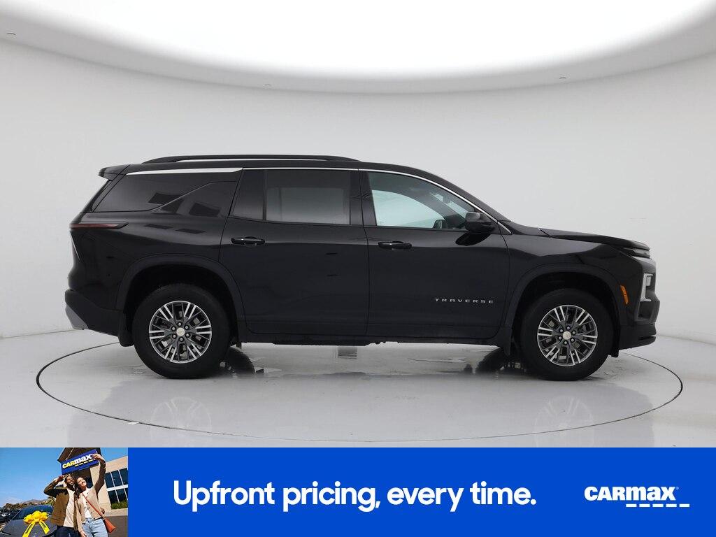 used 2024 Chevrolet Traverse car, priced at $38,998