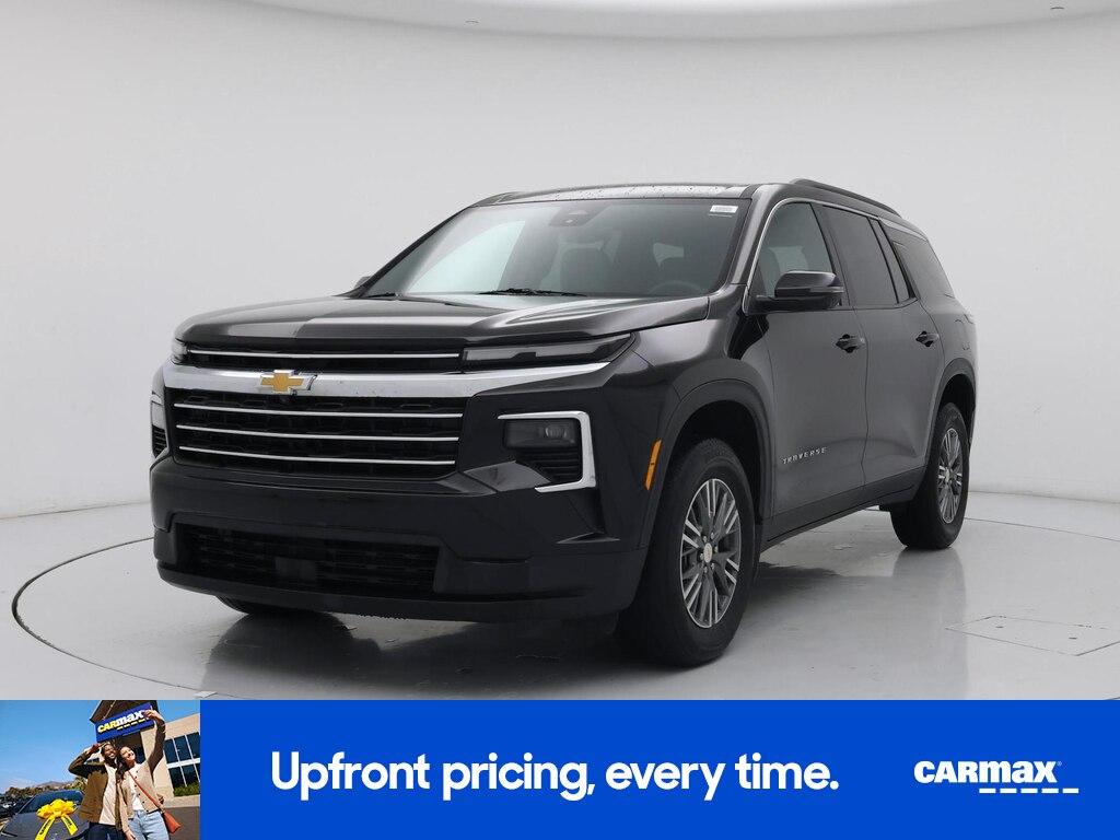 used 2024 Chevrolet Traverse car, priced at $38,998