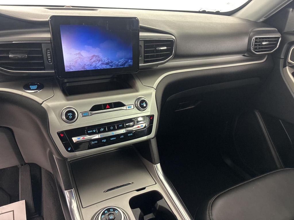 used 2021 Ford Explorer car