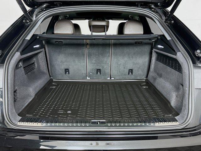 Mythos Black Metallic 2023 Audi Q8 55 Prestige