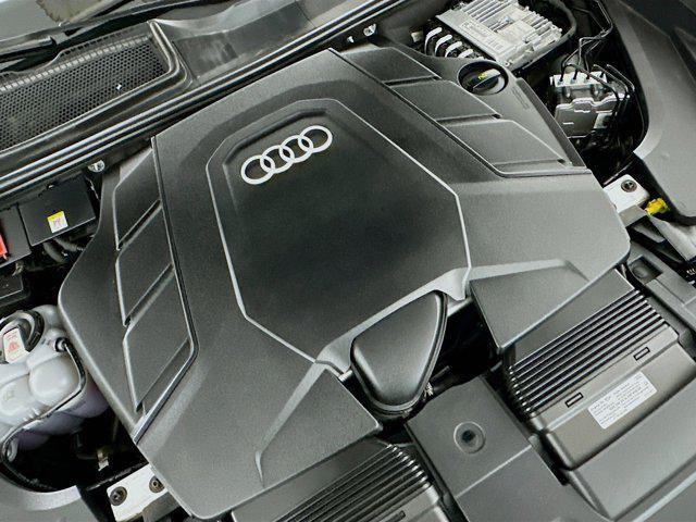 Mythos Black Metallic 2023 Audi Q8 55 Prestige