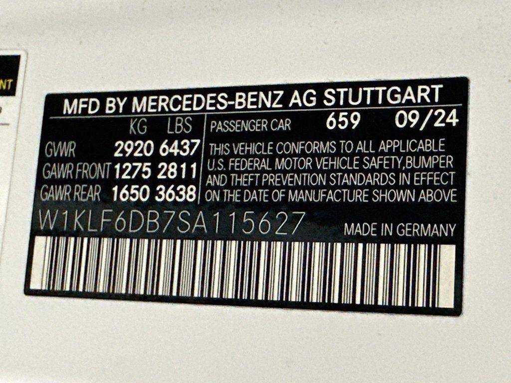 Mercedes-Benz E-Class view 35