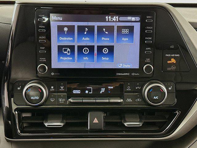 used 2022 Toyota Highlander car, priced at $33,737
