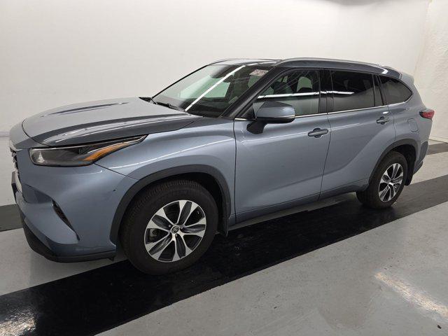 used 2022 Toyota Highlander car