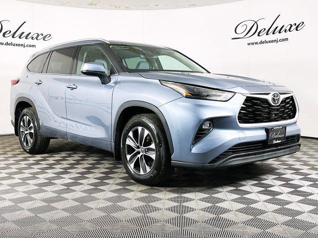 used 2022 Toyota Highlander car, priced at $32,839