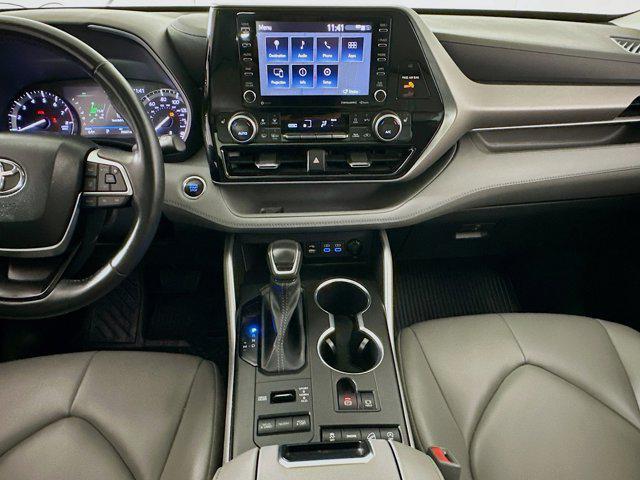 used 2022 Toyota Highlander car, priced at $33,737