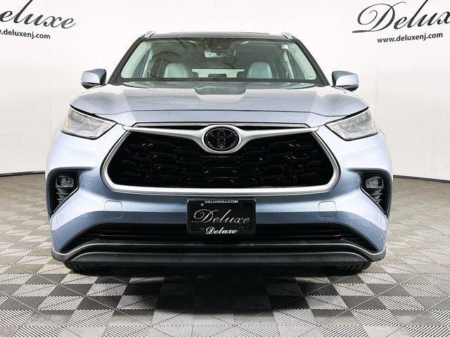 used 2022 Toyota Highlander car, priced at $33,737