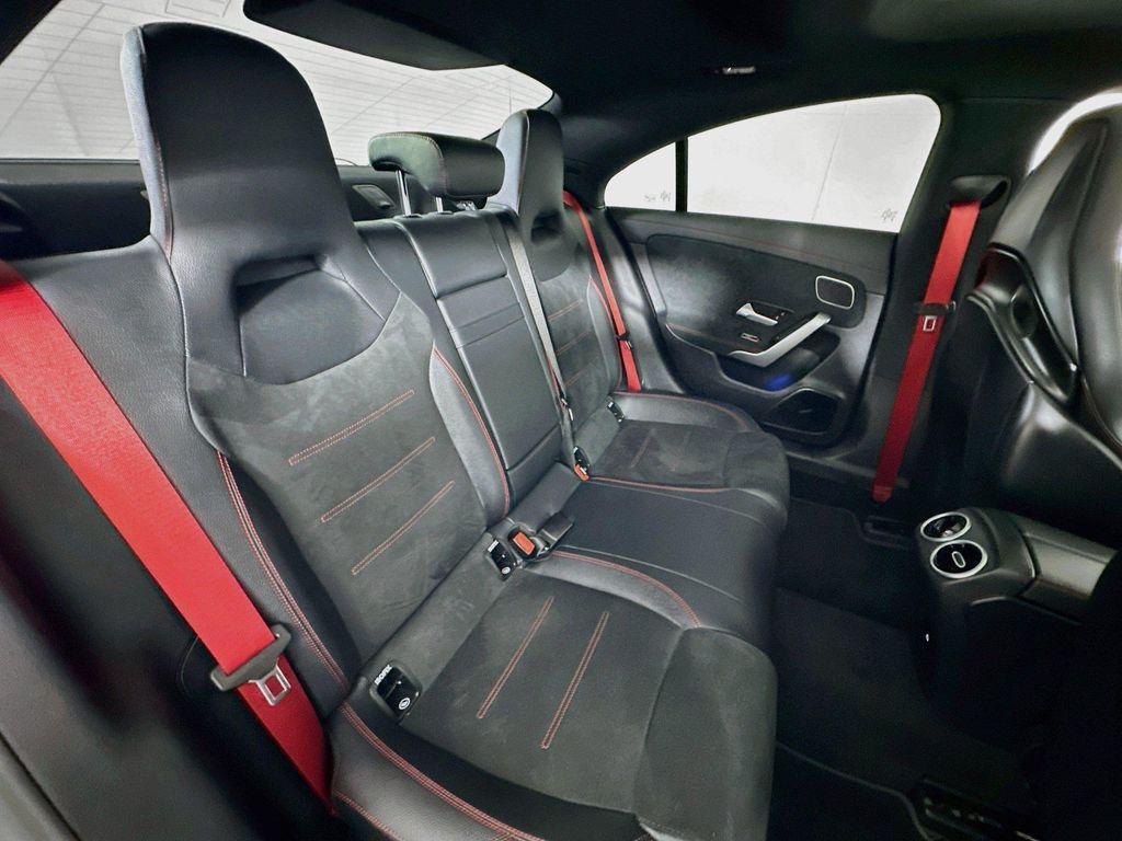 Mercedes-Benz CLA view 29
