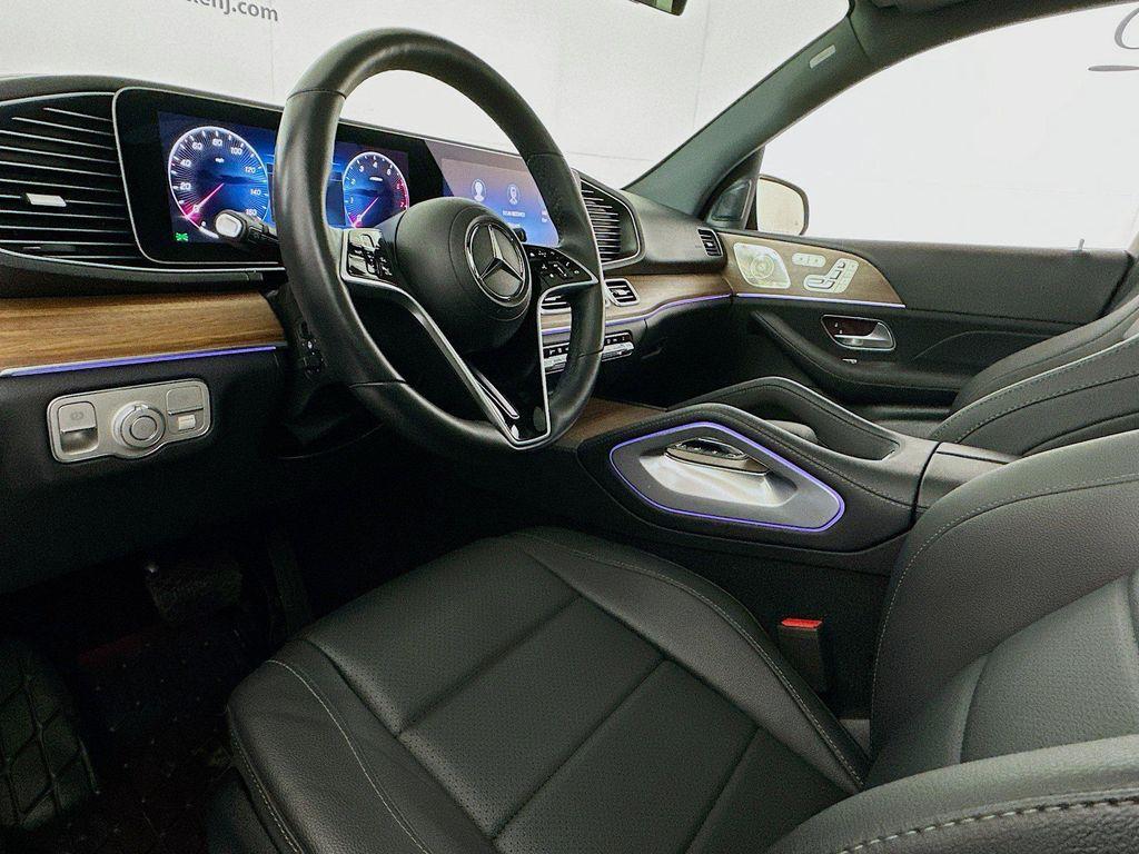 used 2025 Mercedes-Benz GLE 450 car, priced at $65,737