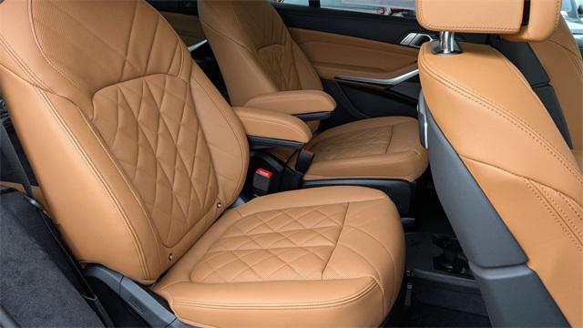 new 2026 BMW X7 car, priced at $102,315