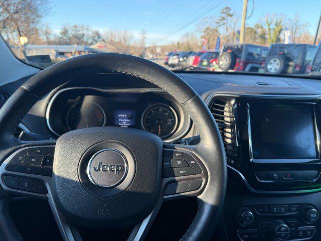 used 2019 Jeep Cherokee car, priced at $17,825