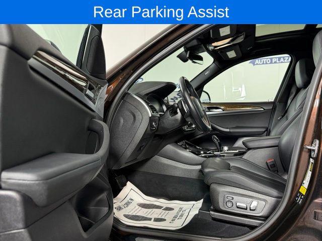 BMW X3 view 10