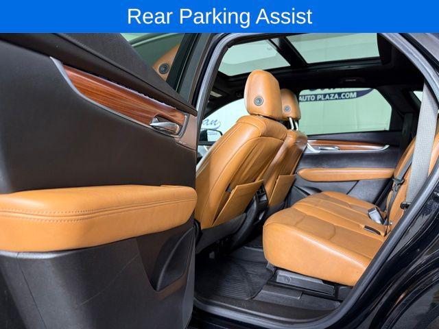 used 2023 Cadillac XT5 car, priced at $31,356