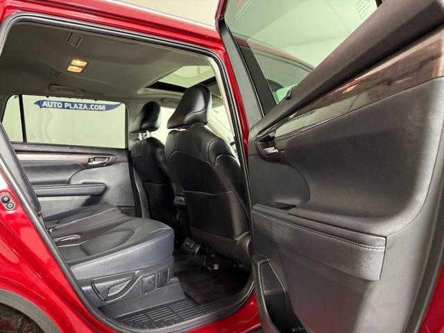 used 2023 Toyota Highlander car, priced at $39,976