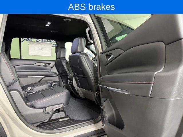 new 2026 Chevrolet Traverse car, priced at $55,955