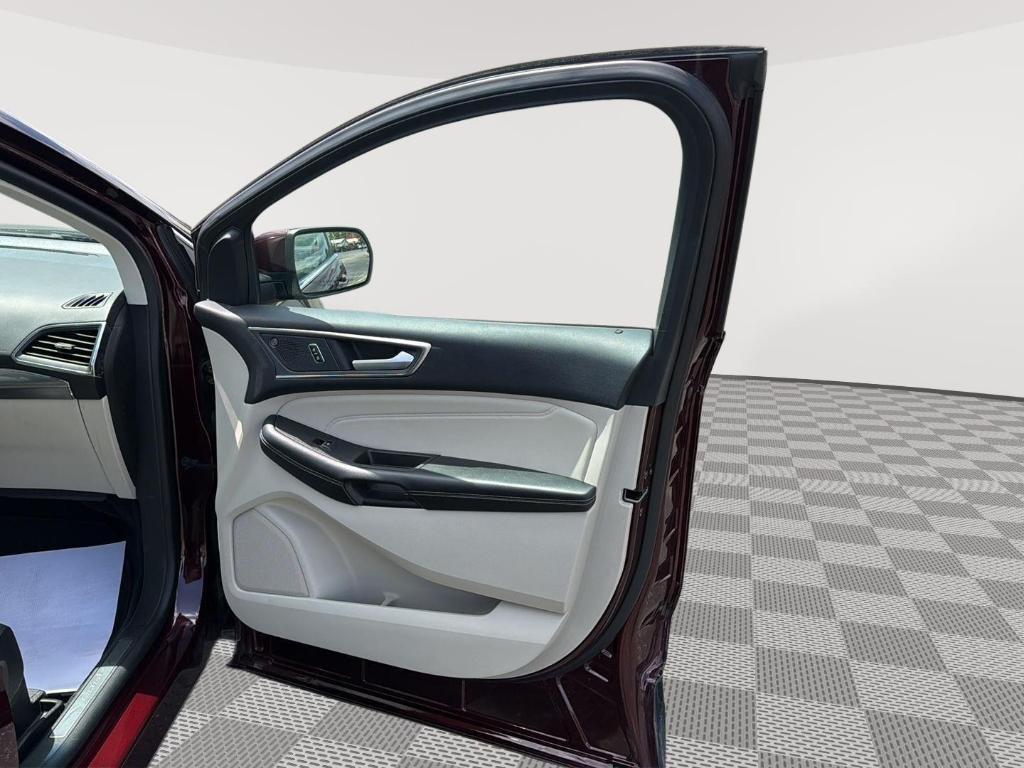 used 2024 Ford Edge car, priced at $33,040