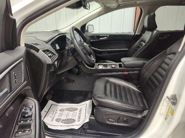 used 2024 Ford Edge car, priced at $29,900