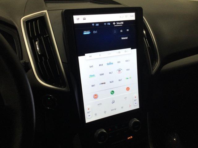 used 2024 Ford Edge car, priced at $28,900