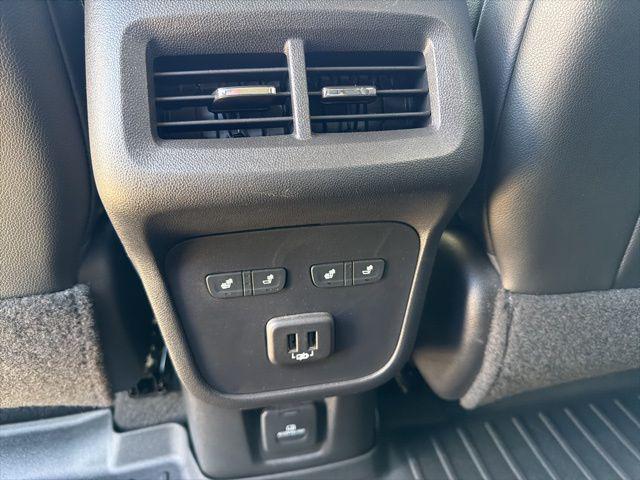 used 2020 Chevrolet Equinox car, priced at $21,500
