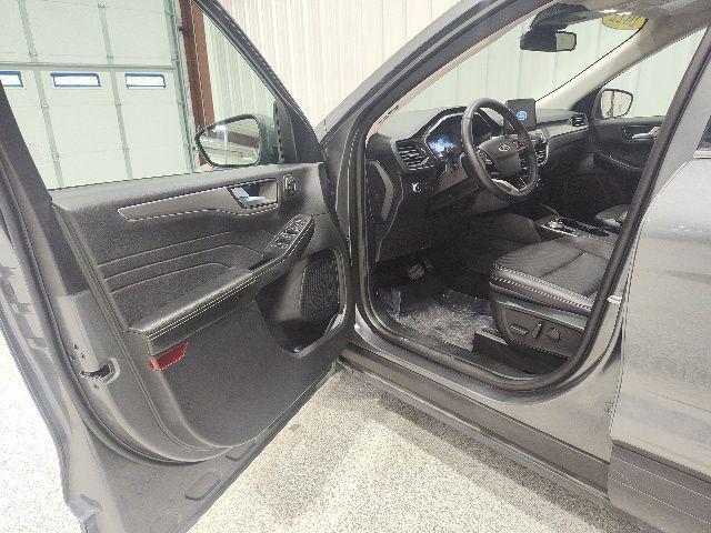 used 2022 Ford Escape car, priced at $22,250