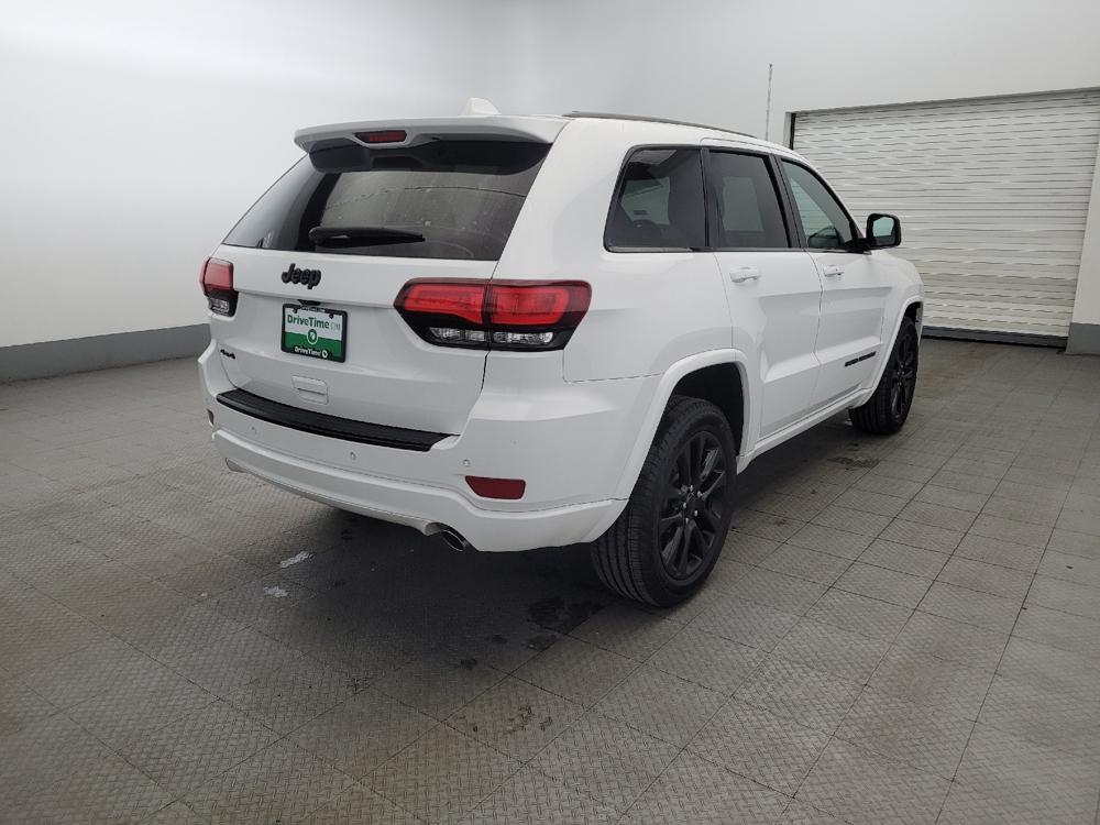 used 2017 Jeep Grand Cherokee car, priced at $20,595