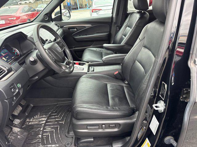 used 2022 Honda Pilot car, priced at $26,558