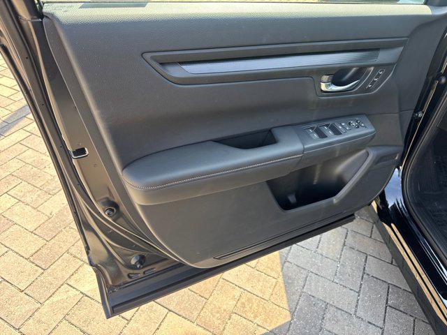 new 2026 Honda CR-V Hybrid car, priced at $40,175