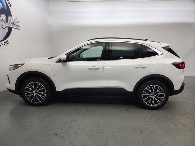 new 2025 Ford Escape car, priced at $40,825