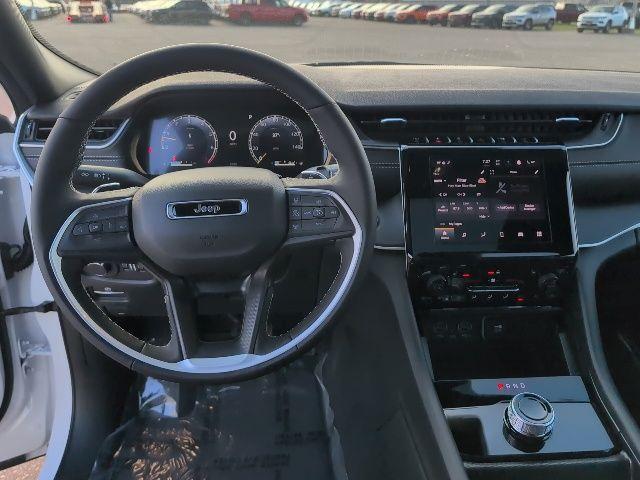 new 2025 Jeep Grand Cherokee car, priced at $43,488