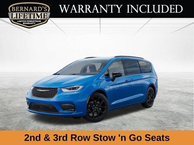 new 2026 Chrysler Pacifica car, priced at $43,488