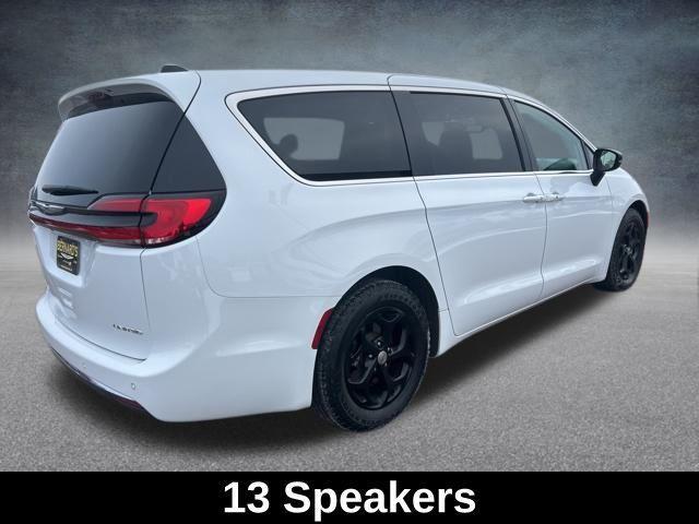 used 2024 Chrysler Pacifica car, priced at $34,999
