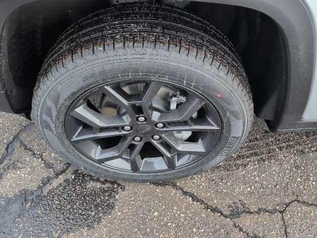 new 2025 Jeep Grand Cherokee car, priced at $49,488