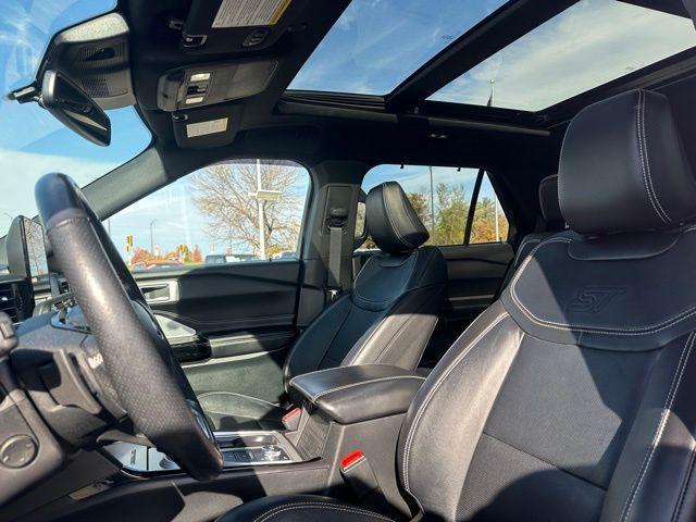 used 2023 Ford Explorer car, priced at $34,999
